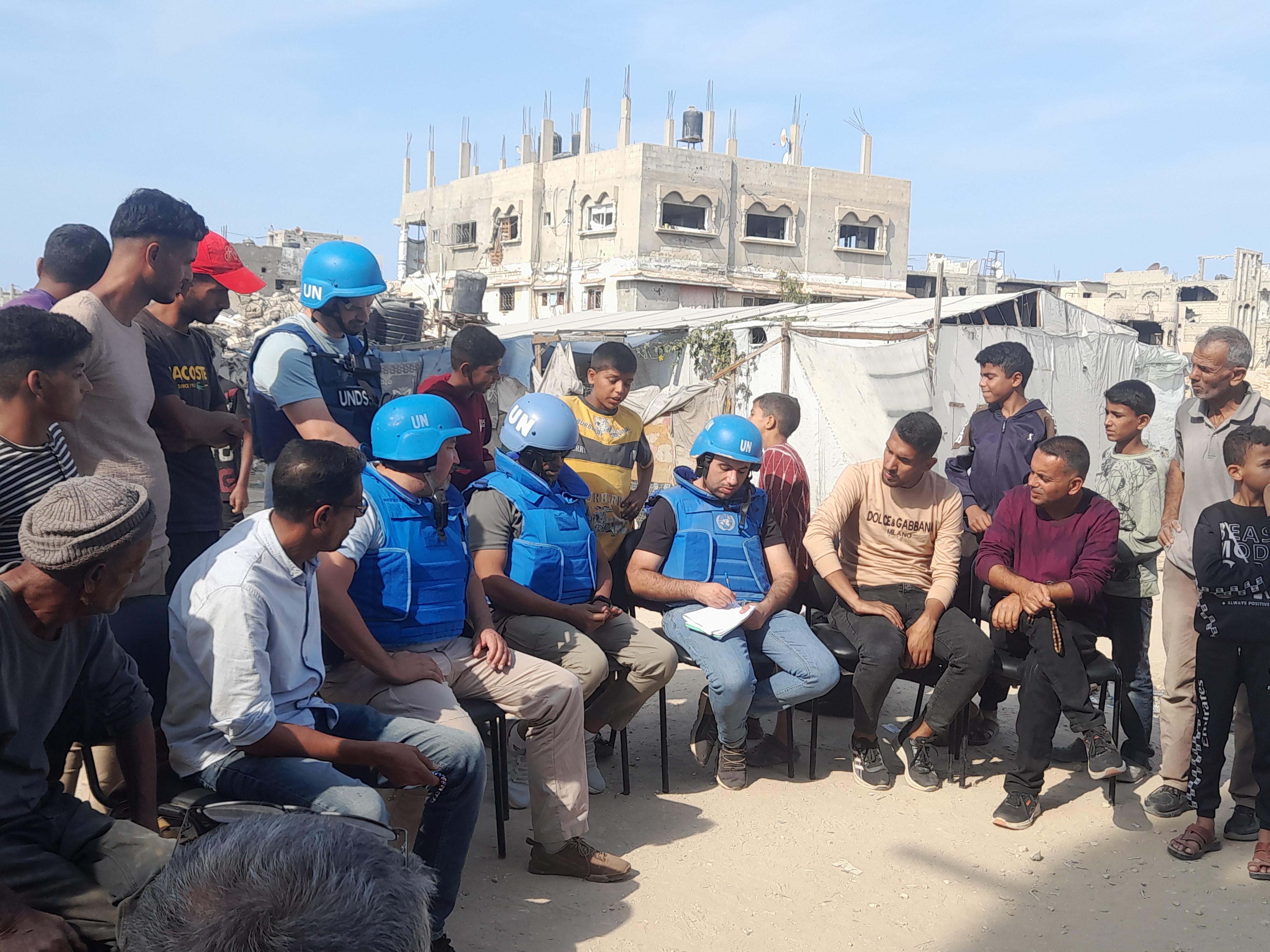 زيارة وفد الأوتشا لشرق خانيونس بالتنسيق مع جمعية المستقبل الخيرية